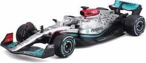 Bburago B18-38065R Formula 1 MB W13 E Performance F1 (2022) Russell 1:43 Scale Die-Cast Collectible Race Car, Assorted Colours