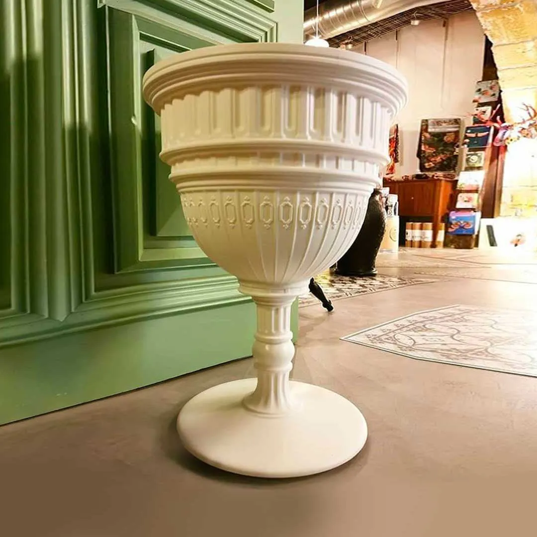 Capitol Side Table by Qeeboo