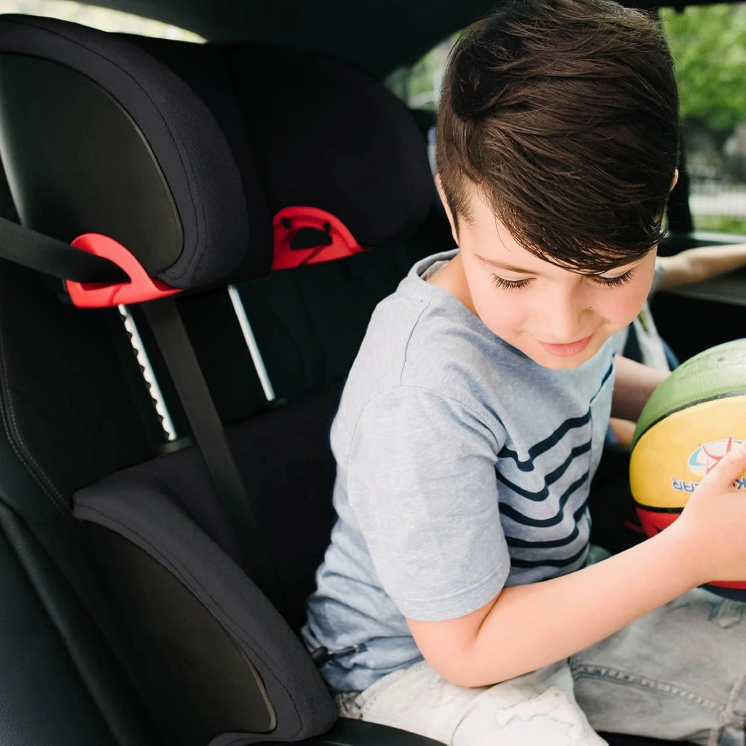 Clek Oobr High Back Booster Seat with Adjustable Headrest, Reclining Design, Latch System, and Retardant-Free Fabric (Mammoth)