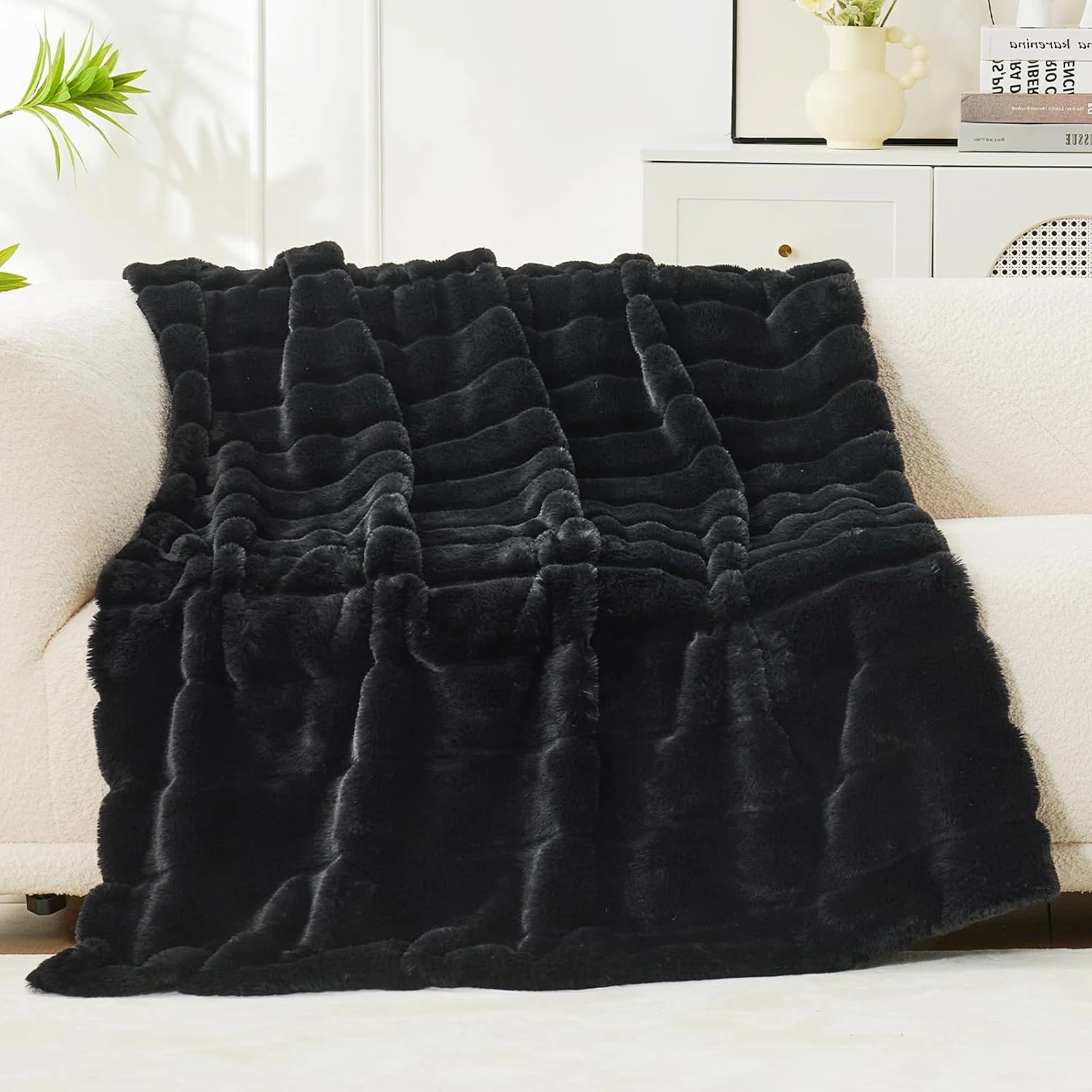 Cozy Bliss Faux Fur Throw Blanket for Couch, Cozy Warm Plush Striped Blanket for Sofa Bedroom Living Room, Black