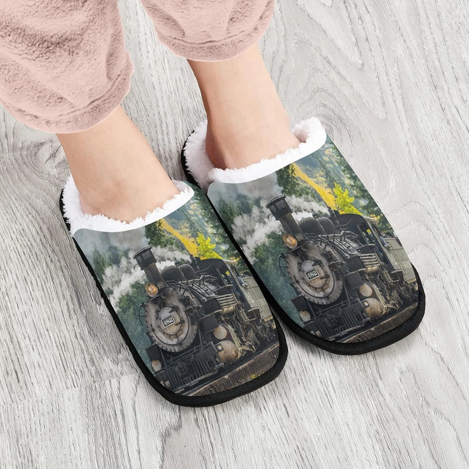 Cute Red Panda Slippers, Soft Memory Foam Non-Slip Indoor House Slippers Home Shoes for Bedroom Travel Hotel Spa