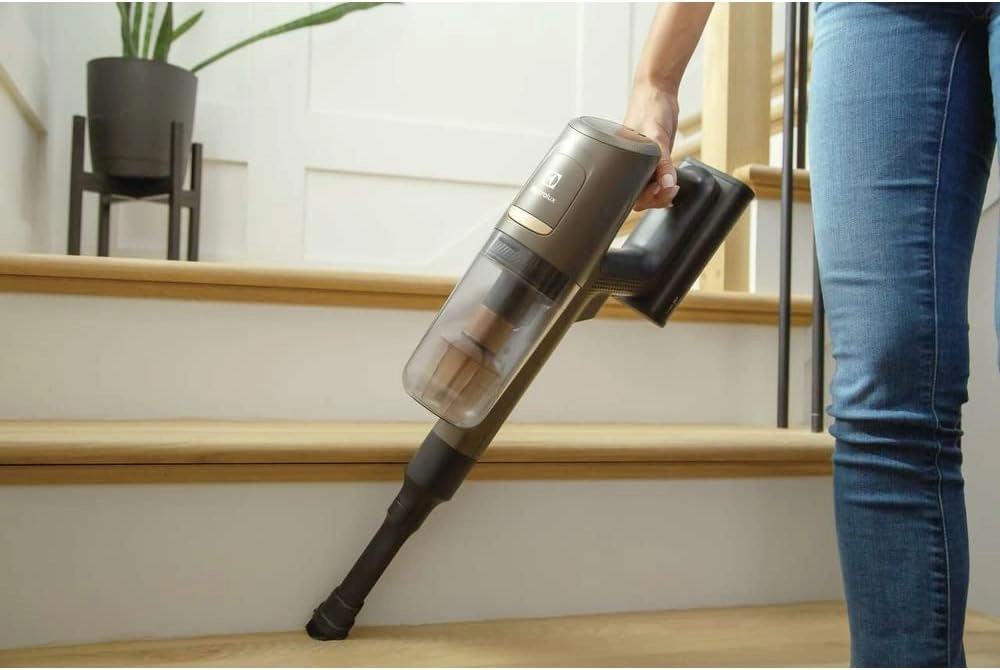 Electrolux Ultimate800, EHVS85W3AM, Complete Home Lightweight Cordless Stick Vacuum, Motorized Nozzles, 5-Step Filtration, LED Smart Display, for Floors, Upholstery, Mattresses, in Mahogany Bronze