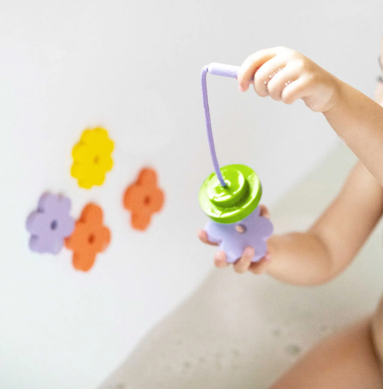 Fishing Bath Sticker Game - Frog Pond
