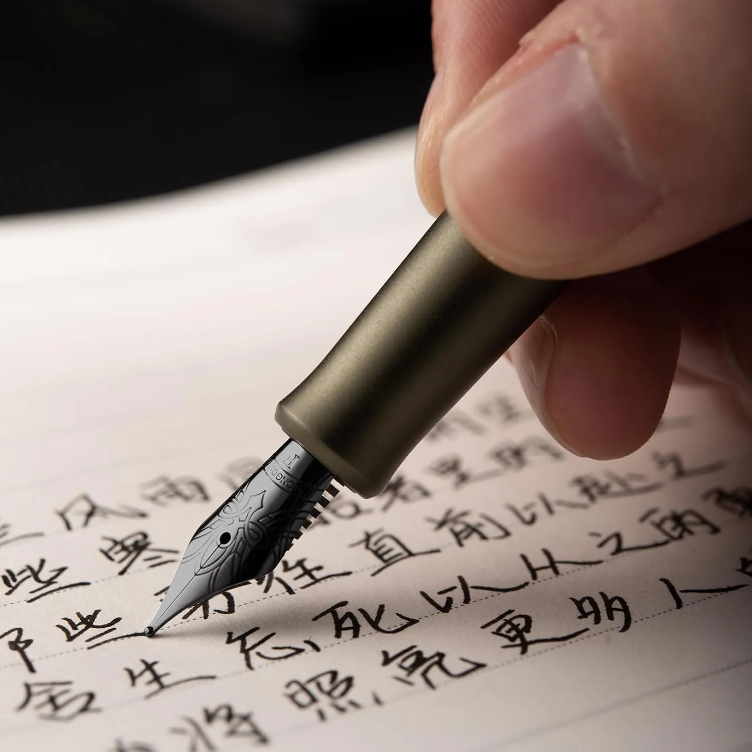 Hongdian M2 Black Forest Mini Fountain Pen, Medium Soft Nib & Sleek Shape Aluminium Short Pocket Travel Pen (Caramel Brown)