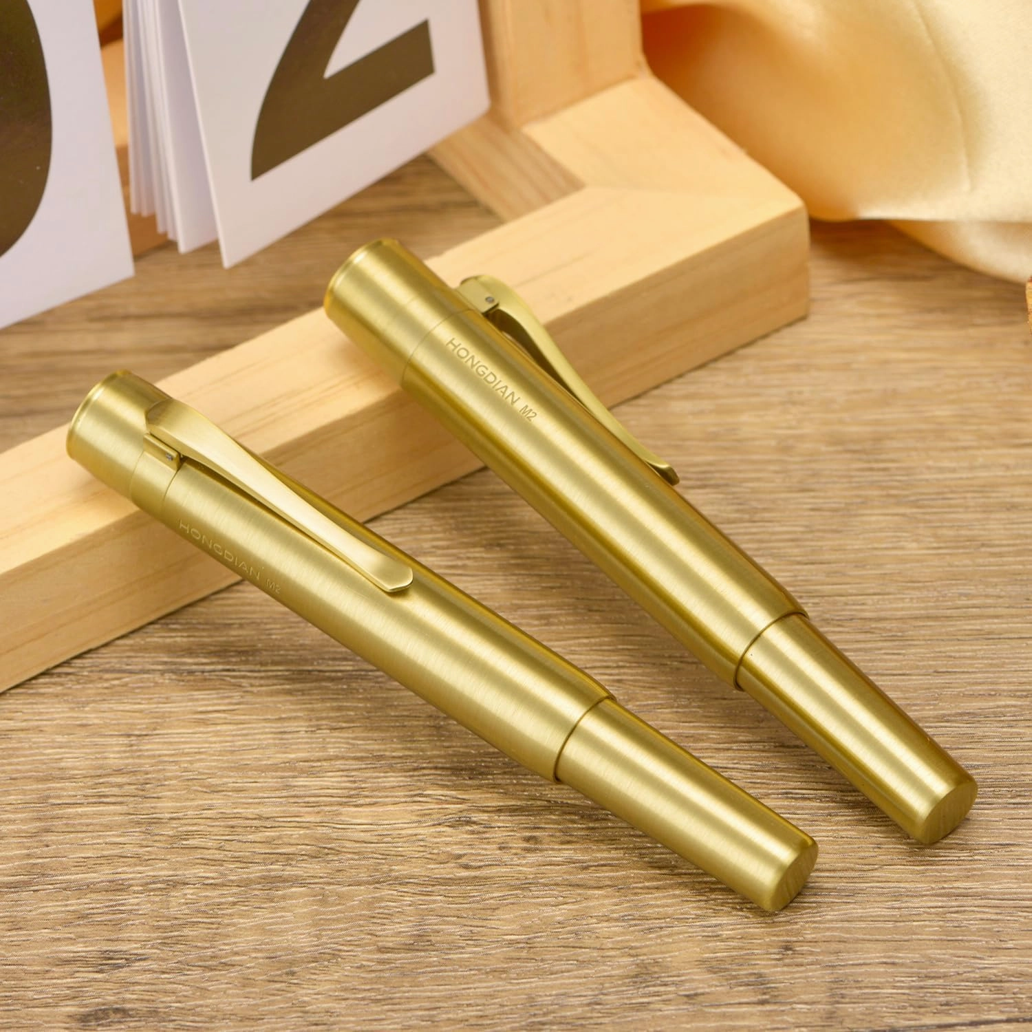 Hongdian M2 Black Forest Mini Fountain Pen, Medium Soft Golden Nib & Sleek Shape Brass Short Pocket Travel Pen (Glossy Brass)