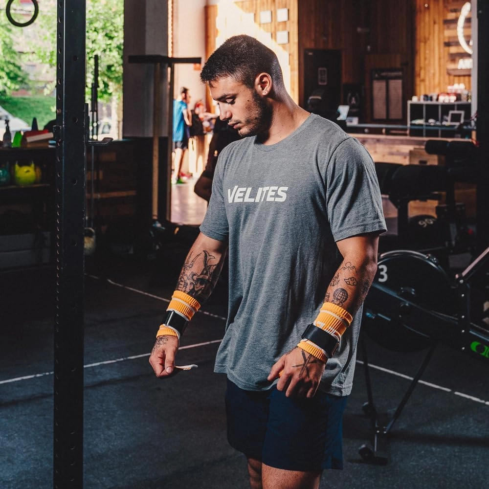 I Quad Pro Handgrips I Professional Cross Training Gloves or Gymnastics I All Surface I Use with Magnesium I Includes Free Bands