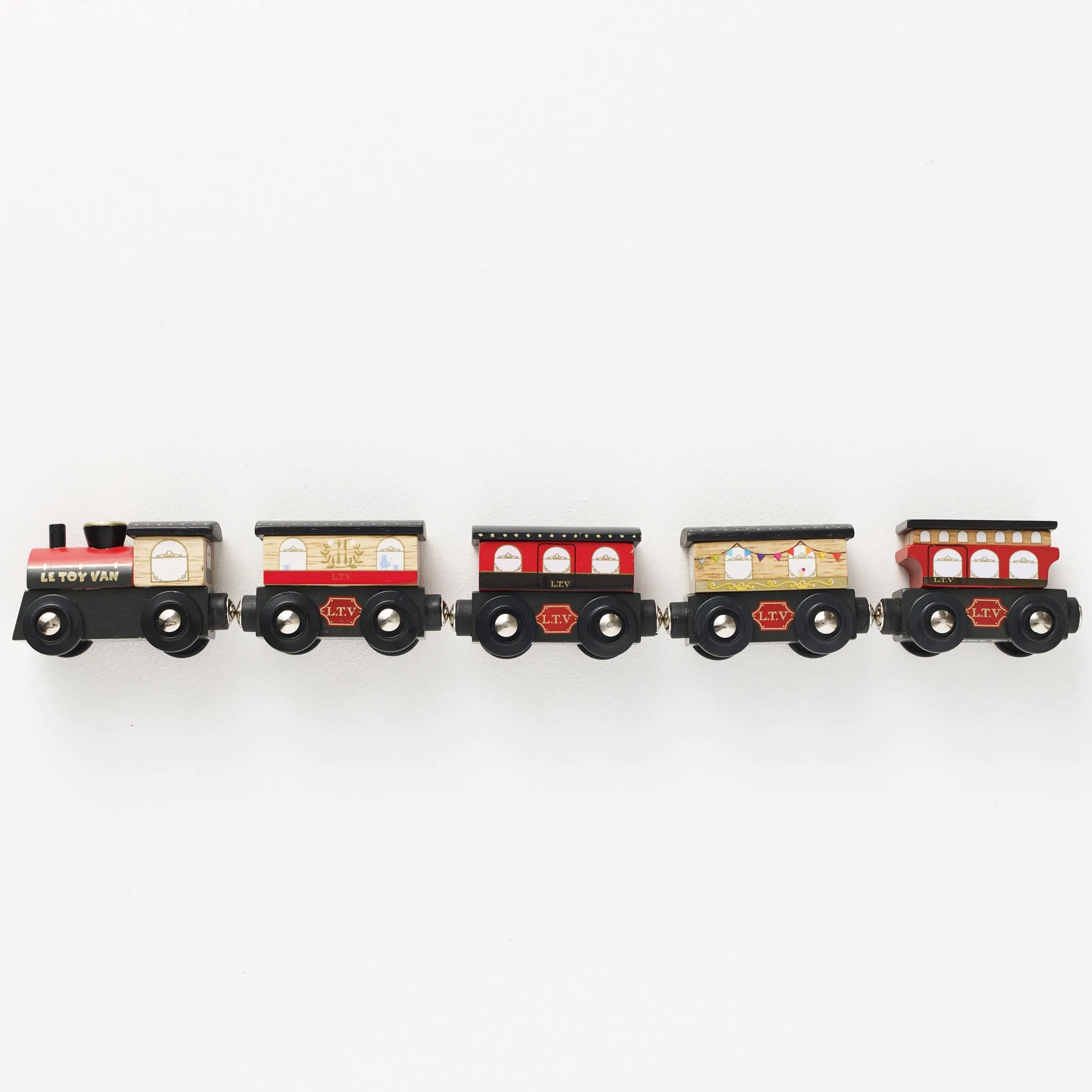 Le Toy Van Royal Express Train & Carriages