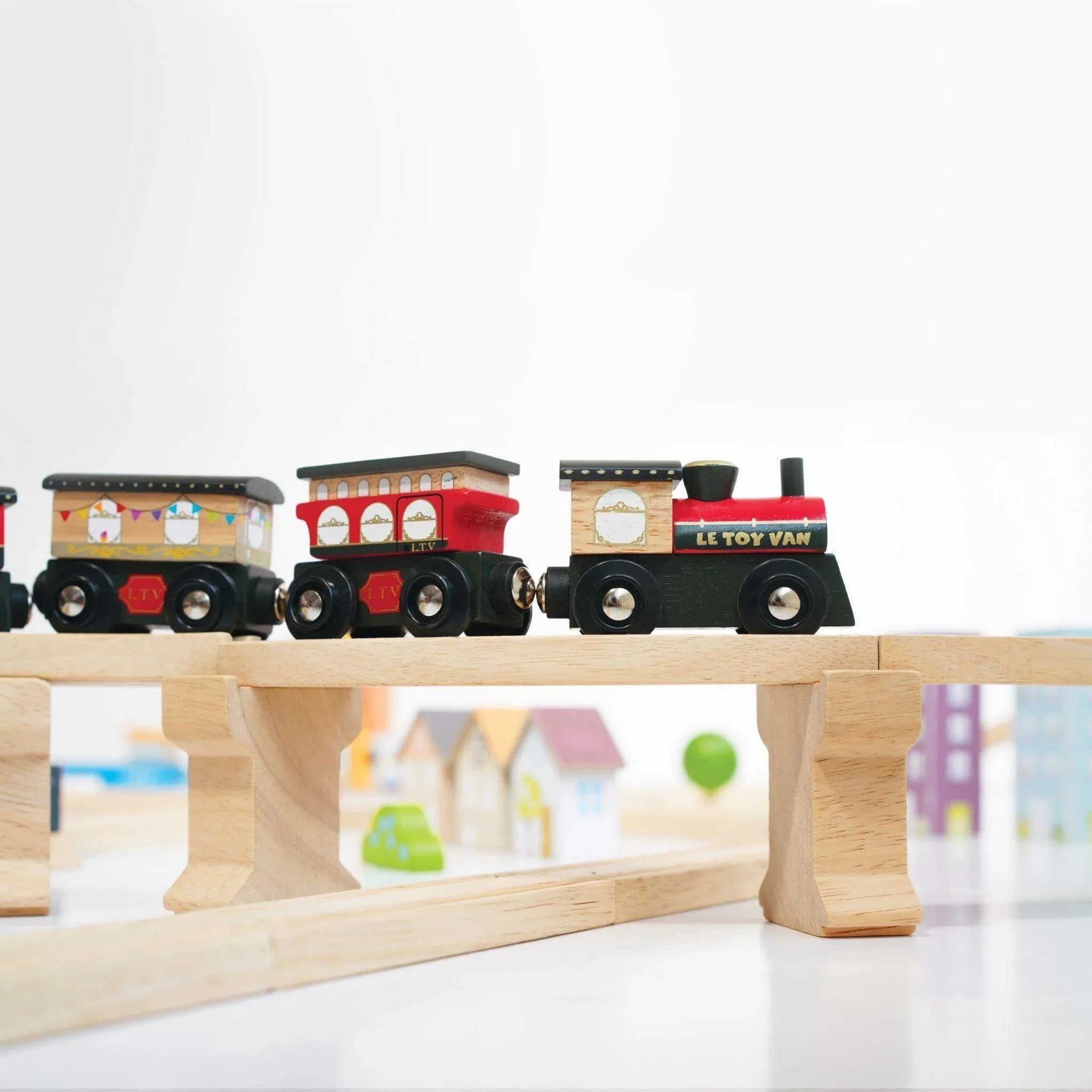 Le Toy Van Royal Express Train - Red