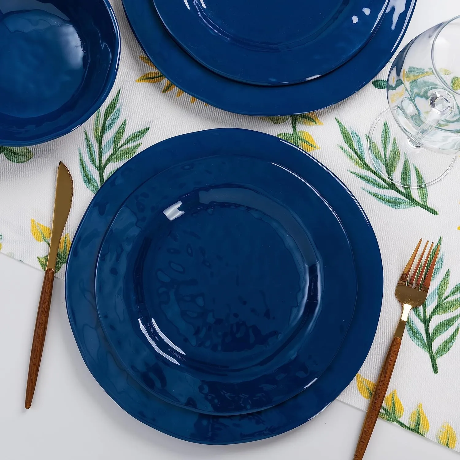 LEHAHA Blue 18-Piece Dinnerware Place Setting, Melamine Dishes for Indoor and Outdoor Dining, BPA Free, Reusable, Lightweight, Dishwasher Safe, Not Microwaveable