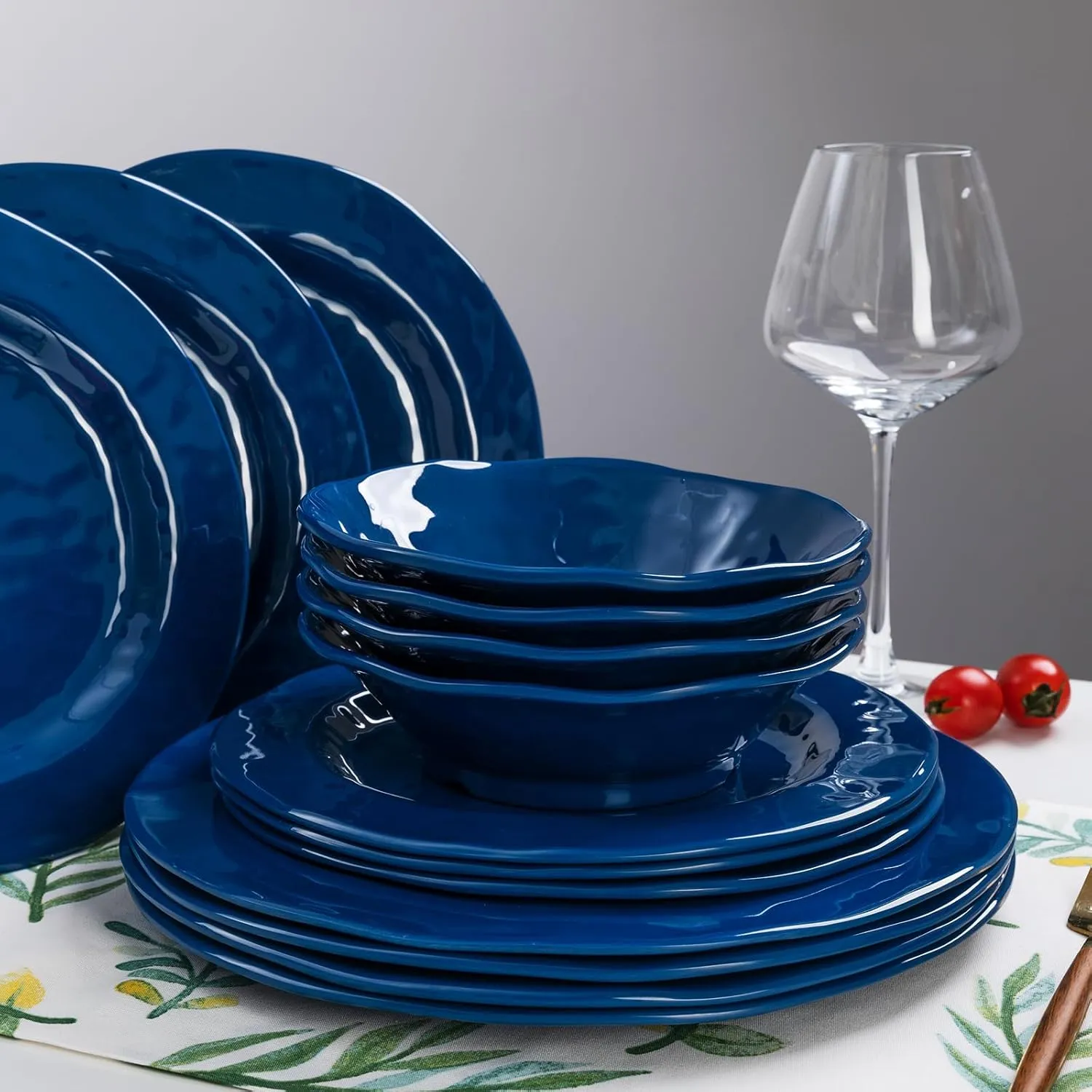 LEHAHA Blue 18-Piece Dinnerware Place Setting, Melamine Dishes for Indoor and Outdoor Dining, BPA Free, Reusable, Lightweight, Dishwasher Safe, Not Microwaveable