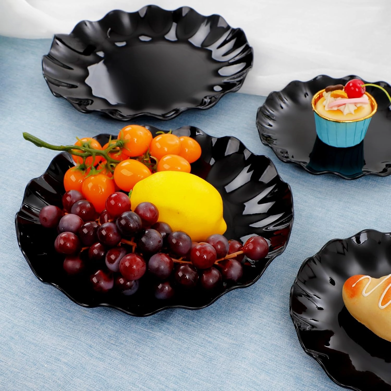 LIYH 24 Pcs Black Reusable Plastic Plates – Unbreakable Camper Dishes, Dishwasher Safe Dinner Plate Dessert Plates, Scalloped Design - Ideal for Parties, Picnics 12Guests