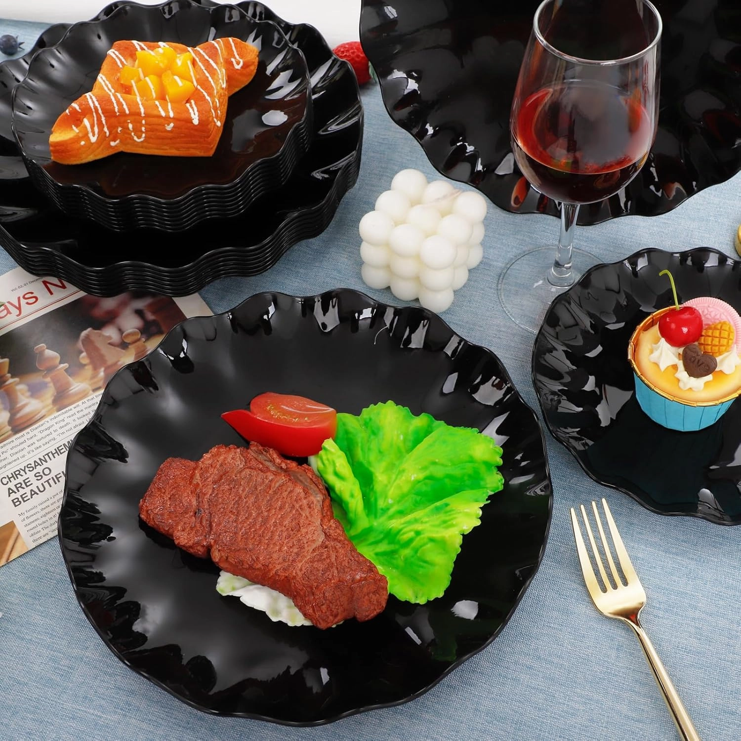 LIYH 24 Pcs Black Reusable Plastic Plates – Unbreakable Camper Dishes, Dishwasher Safe Dinner Plate Dessert Plates, Scalloped Design - Ideal for Parties, Picnics 12Guests