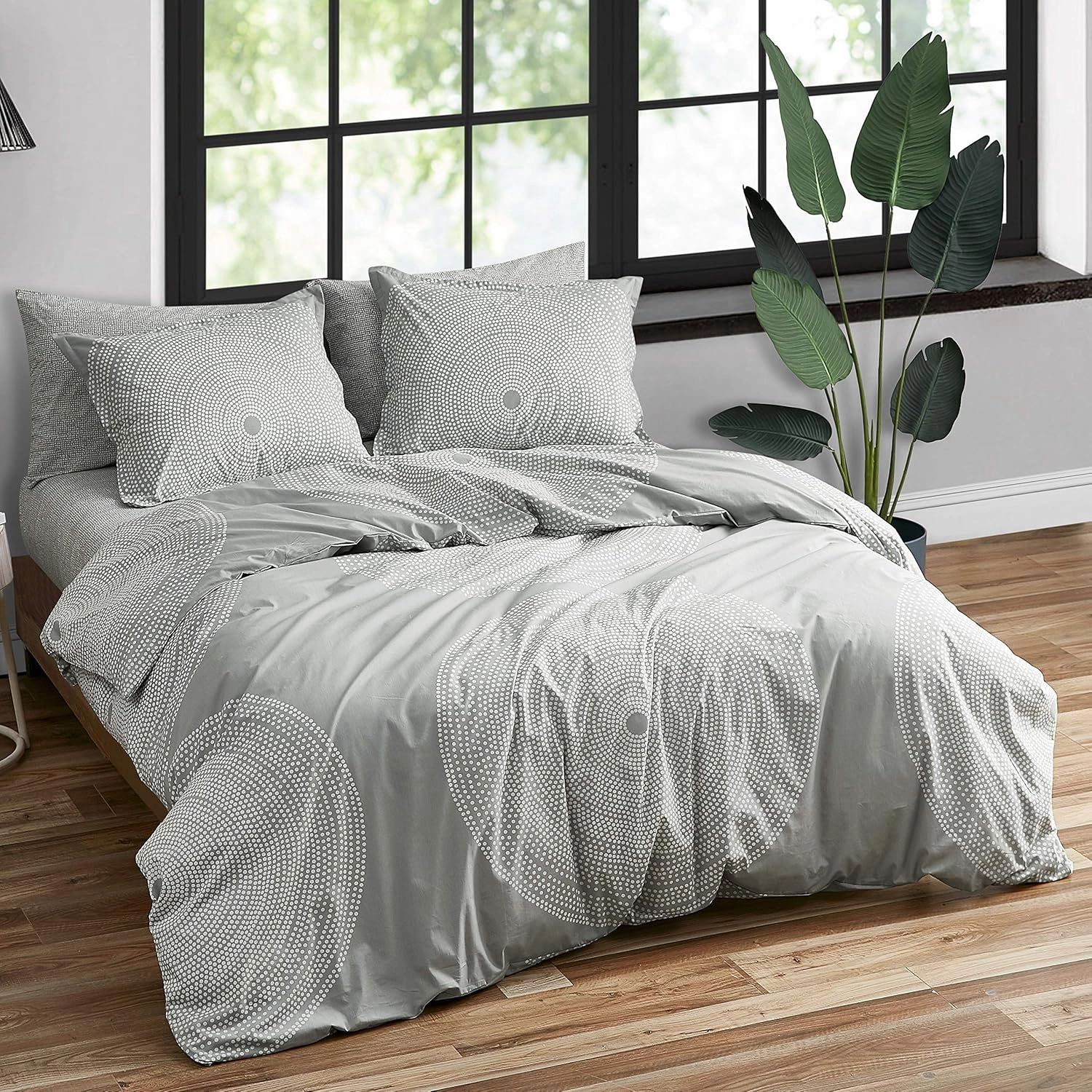 MARIMEKKO - Queen Duvet Cover Set, Smooth Cotton Percale Bedding with Matching Shams, Lightweight Home Decor (Fokus Grey, Queen)
