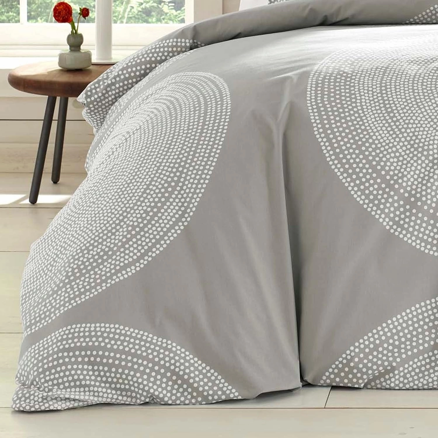 MARIMEKKO - Queen Duvet Cover Set, Smooth Cotton Percale Bedding with Matching Shams, Lightweight Home Decor (Fokus Grey, Queen)
