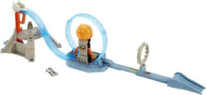 Mattel Lightyear ToysHot Wheels Buzz Hyper Loop Challenge Playset, Includes Buzz Character Car, Gift for Kids 3 Years & Up