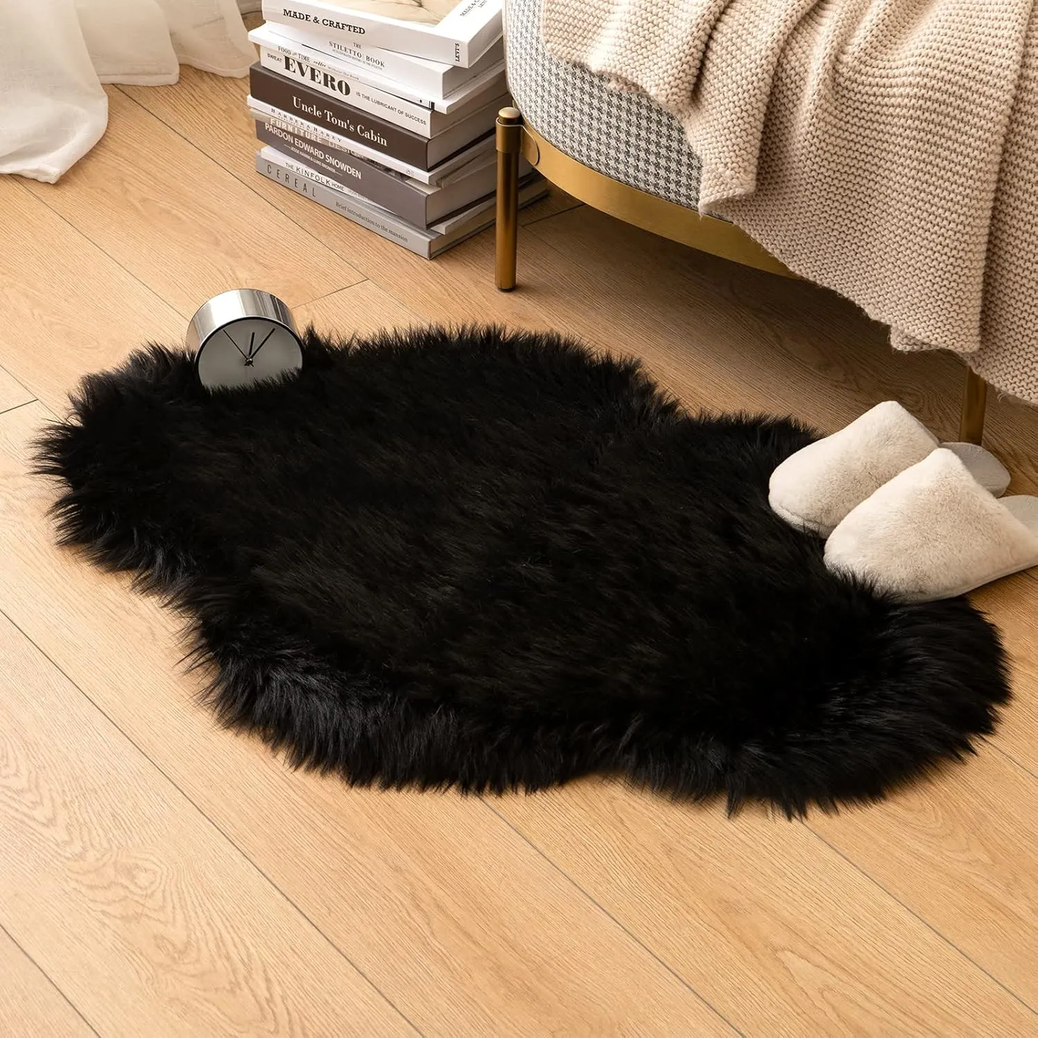 MIULEE Fluffy Rug Soft Shaggy Faux Fur Area Rug Luxury Plush Cloud Shape Carpet for Halloween Bedroom Living Room Sofa Chair 2 x 3 Feet, Black