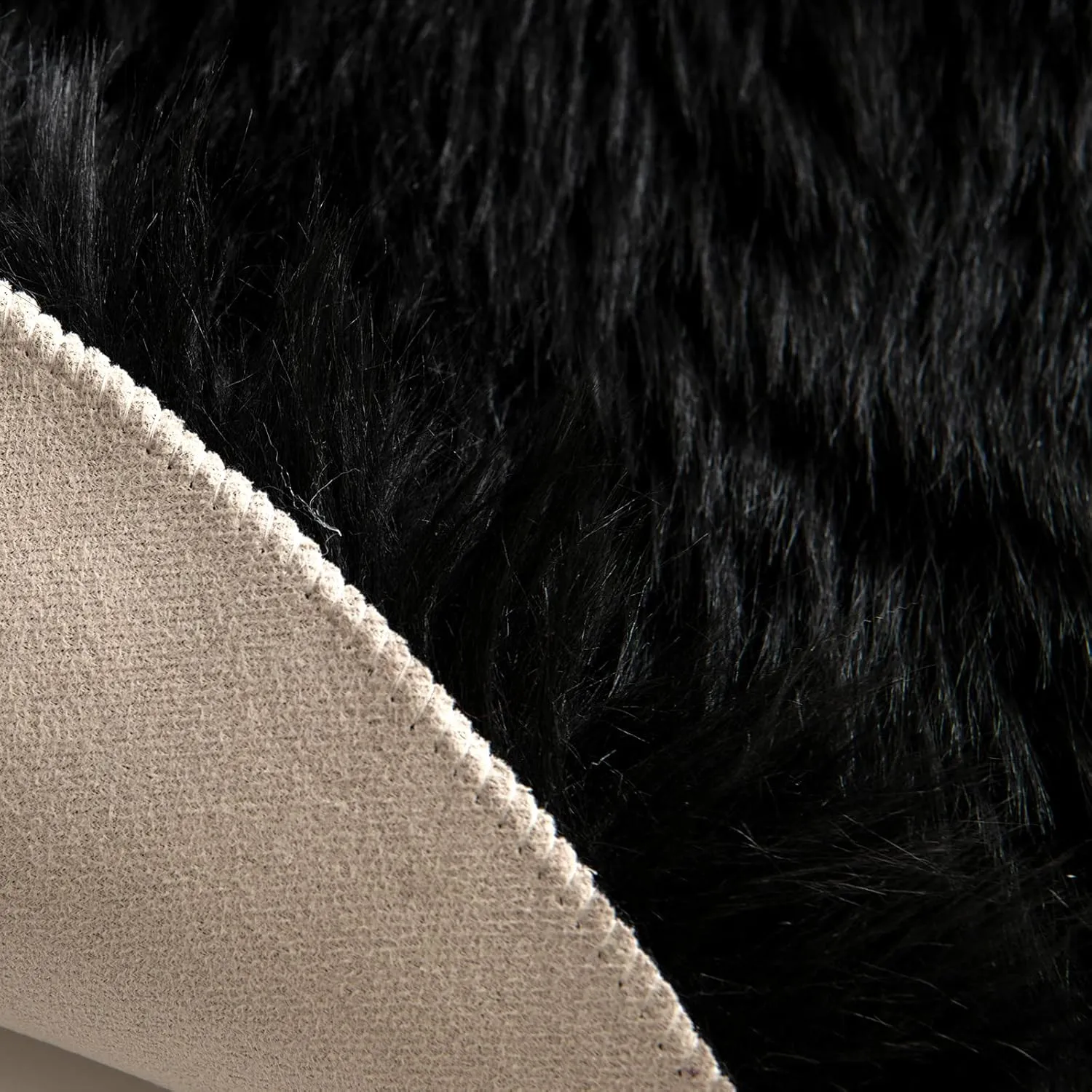 MIULEE Fluffy Rug Soft Shaggy Faux Fur Area Rug Luxury Plush Cloud Shape Carpet for Halloween Bedroom Living Room Sofa Chair 2 x 3 Feet, Black