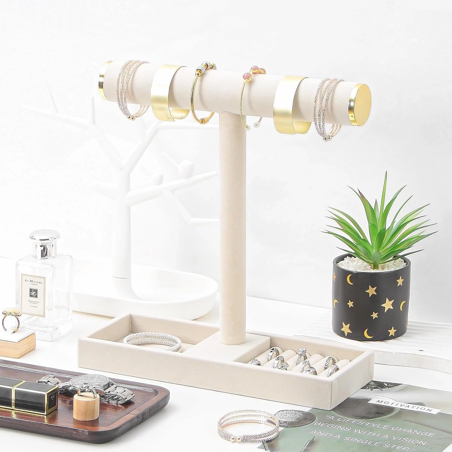 Multi-Use Jewelry Holder Stand, Necklace Bracelet Ring Organizer Stand, Scrunchie Watches Velvet Jewelry Holder Stand With Tray for Women Girls Home Use(Beige with Lid)