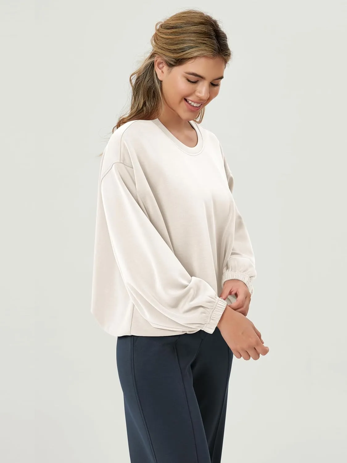ODODOS Women's Modal Soft Bubble Hem Sweatshirts Long Sleeve Oversized Top Crew Neck Casual Pullover