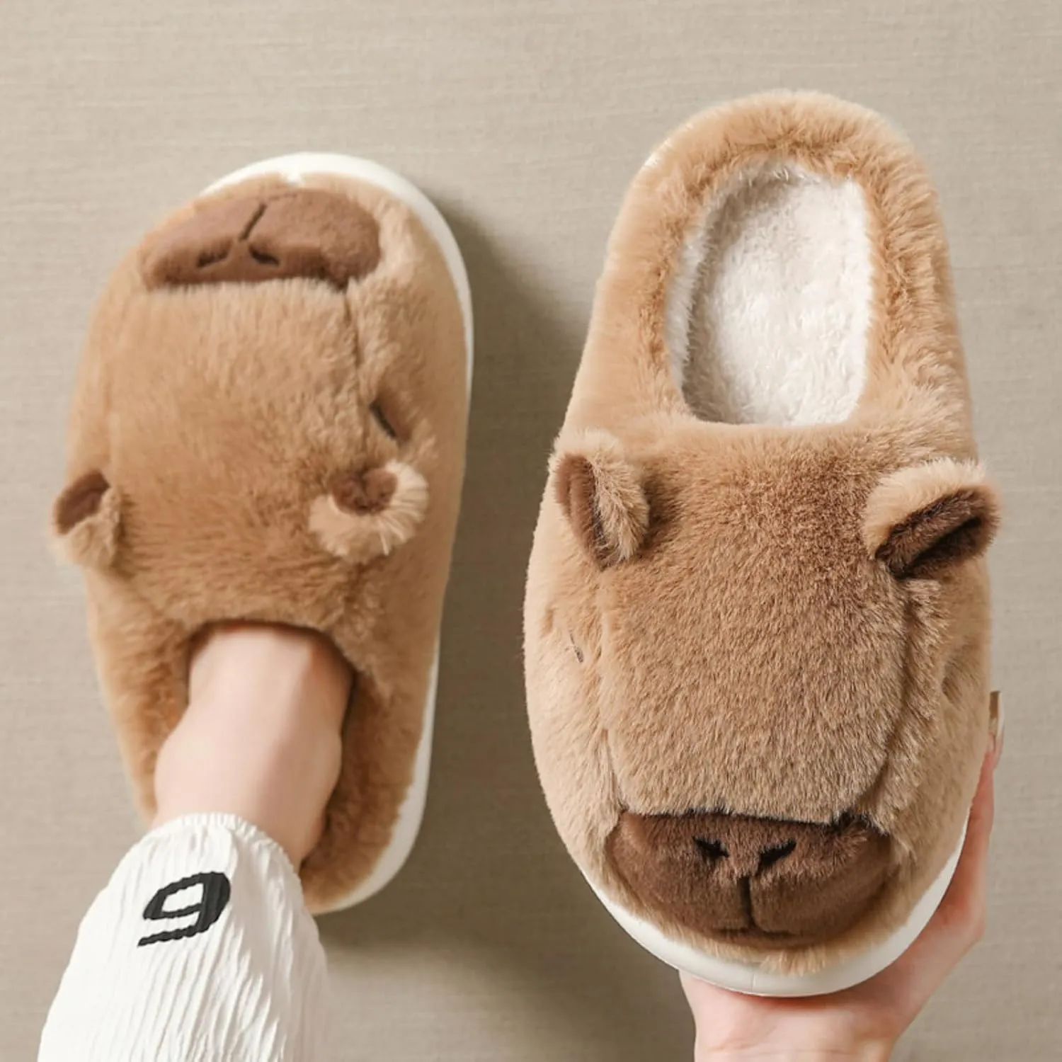 Parent-Child Fuzzy Slippers Cute Capybara Shape Soft Cozy Warm Anti-Slip Soles Indoor Fluffy Slippers Gift for Christmas