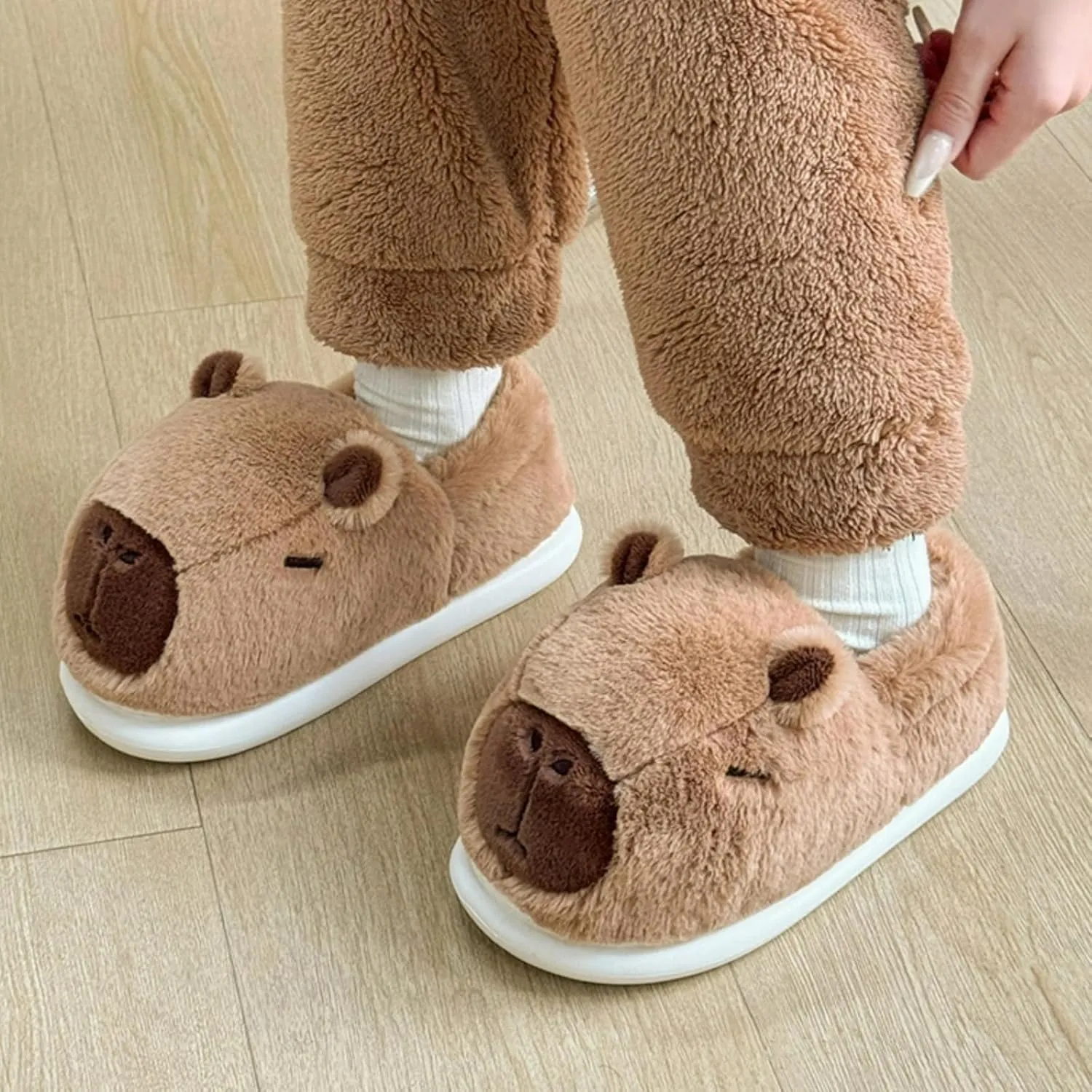 Parent-Child Fuzzy Slippers Cute Capybara Shape Soft Cozy Warm Anti-Slip Soles Indoor Fluffy Slippers Gift for Christmas