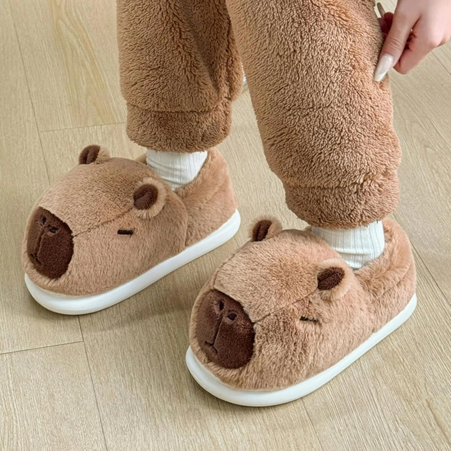 Parent-Child Fuzzy Slippers Cute Capybara Shape Soft Cozy Warm Anti-Slip Soles Indoor Fluffy Slippers Gift for Christmas