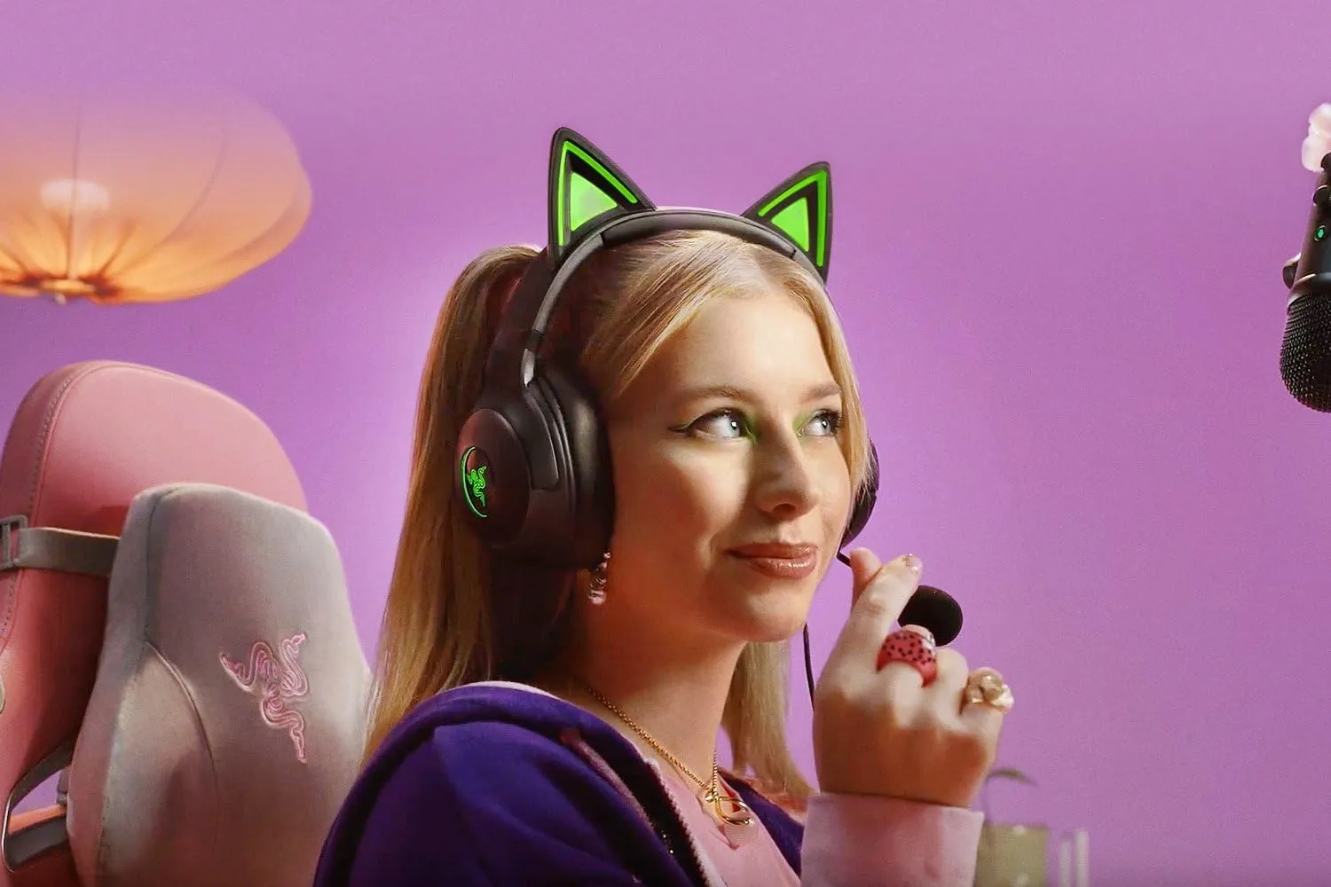 Razer Kraken Kitty V2 USB Wired RGB Headset: Chroma Kitty Ears - Stream Reactive Lighting - HyperClear Cardioid Mic - Triforce 40 mm Drivers - 7.1 Surround Sound - Classic Black (Renewed)