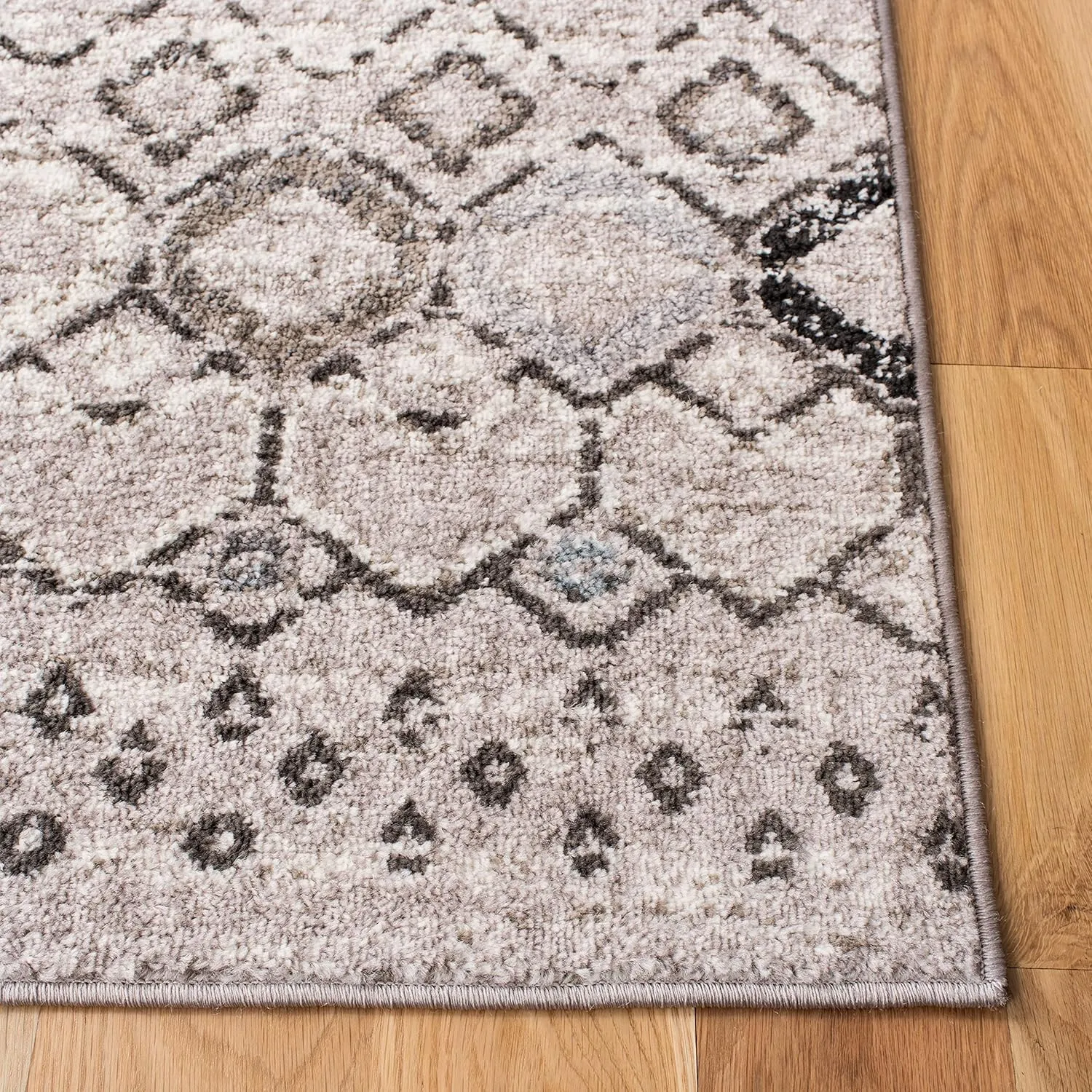 SAFAVIEH Amsterdam Collection Area Rug - 8' x 10', Light Grey & Brown, Moroccan Boho Design, Non-Shedding & Easy Care, Ideal for High Traffic Areas in Living Room, Bedroom (AMS108F)