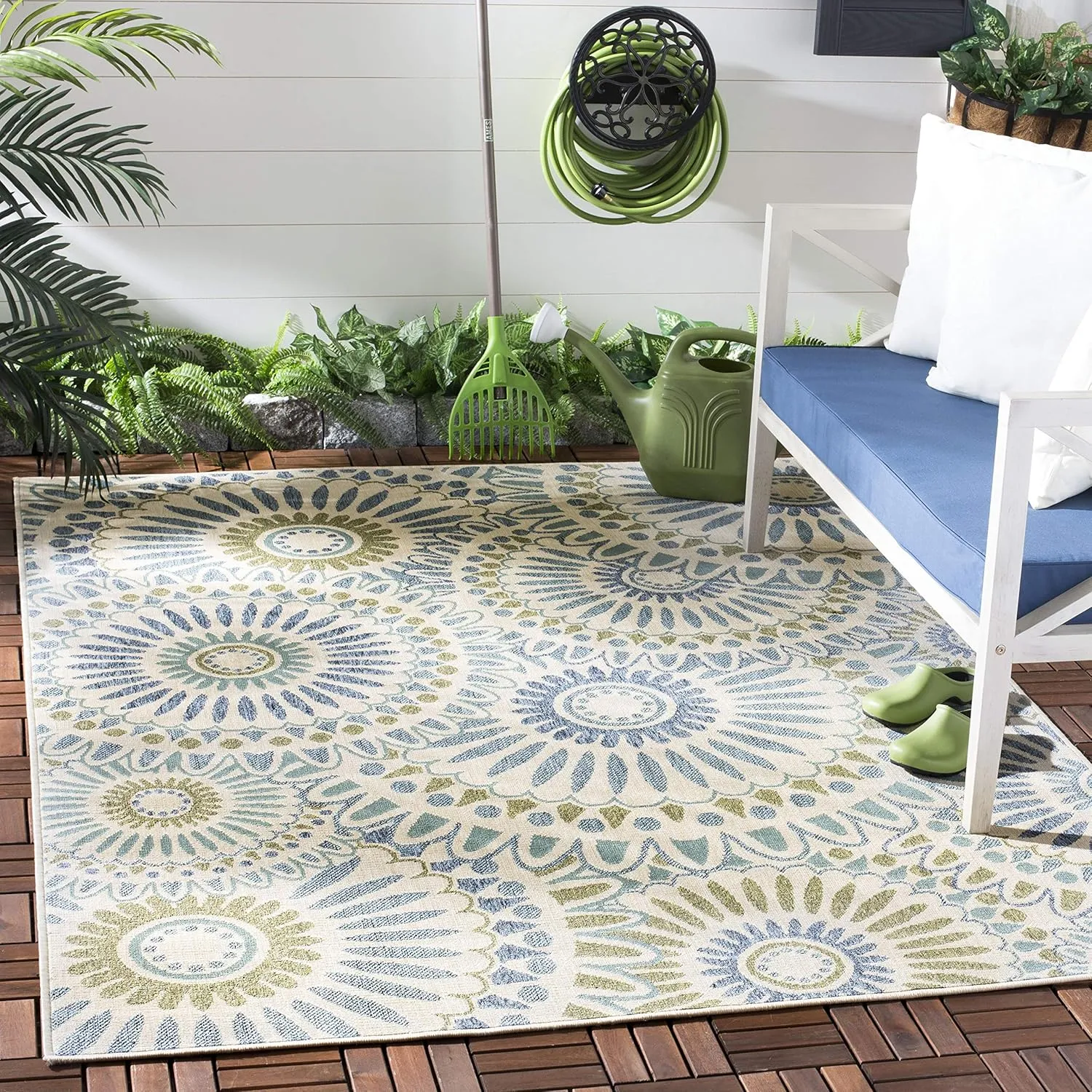 SAFAVIEH Veranda Collection Area Rug - 8' x 10', Cream & Green, Boho Floral Design, Non-Shedding & Easy Care, Indoor/Outdoor & Washable-Ideal for Patio, Backyard, Mudroom (VER091-0614)