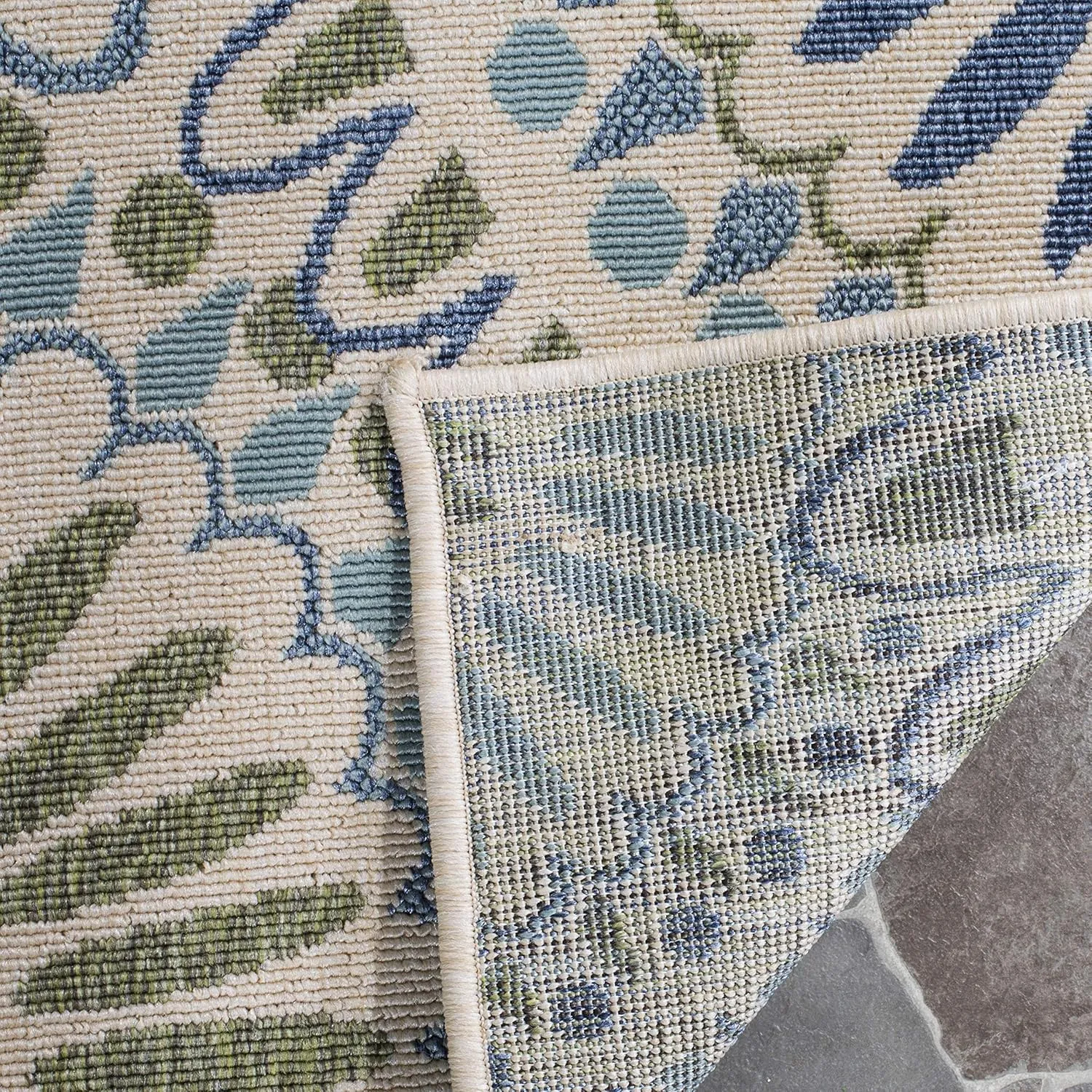 SAFAVIEH Veranda Collection Area Rug - 8' x 10', Cream & Green, Boho Floral Design, Non-Shedding & Easy Care, Indoor/Outdoor & Washable-Ideal for Patio, Backyard, Mudroom (VER091-0614)