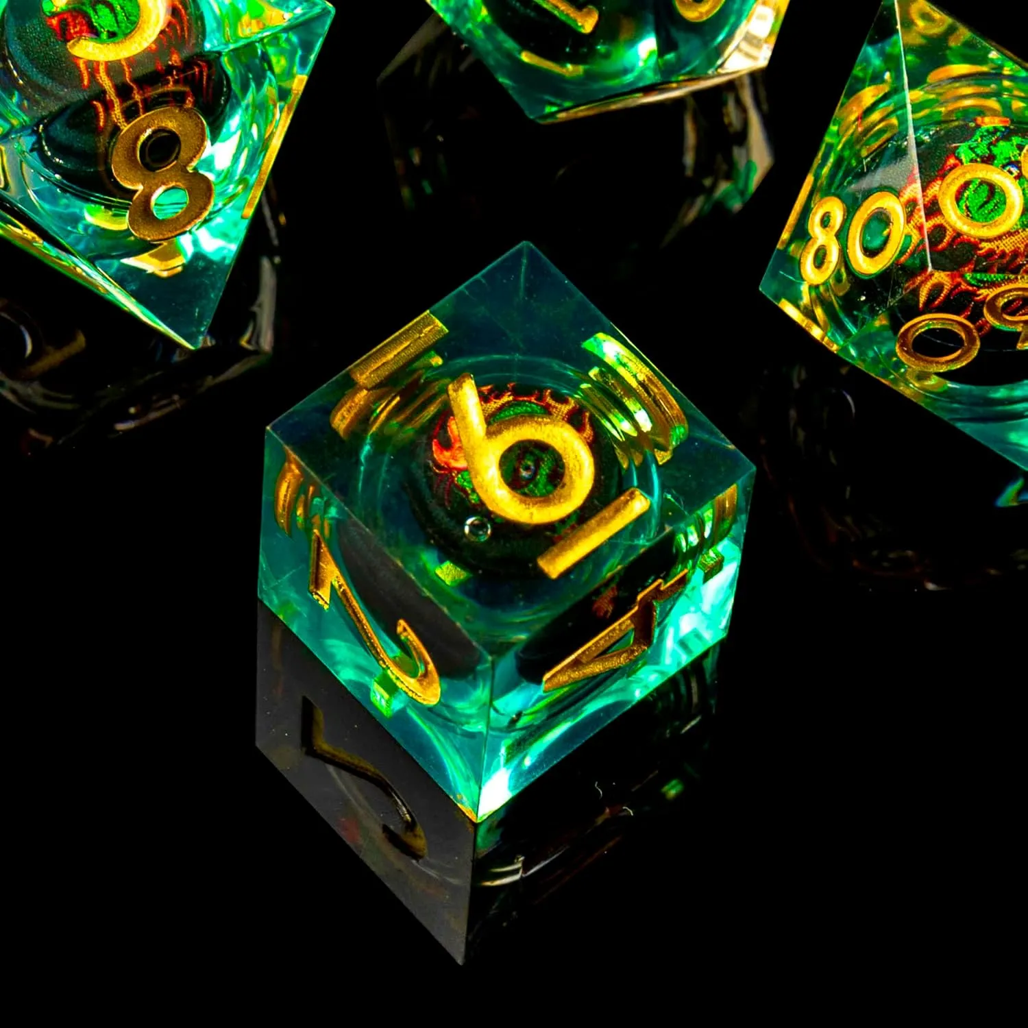 Skull DND Dice Set, Sharp Edged Resin Dice Set for Dungeons and Dragons, 7pcs RPG Polyhedral D&D Dice, MTG Role Playing Dice D20 D12 D10 D8 D6 D4 with Gift Box(Green Gold)