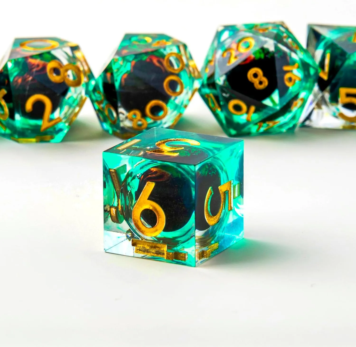 Skull DND Dice Set, Sharp Edged Resin Dice Set for Dungeons and Dragons, 7pcs RPG Polyhedral D&D Dice, MTG Role Playing Dice D20 D12 D10 D8 D6 D4 with Gift Box(Green Gold)