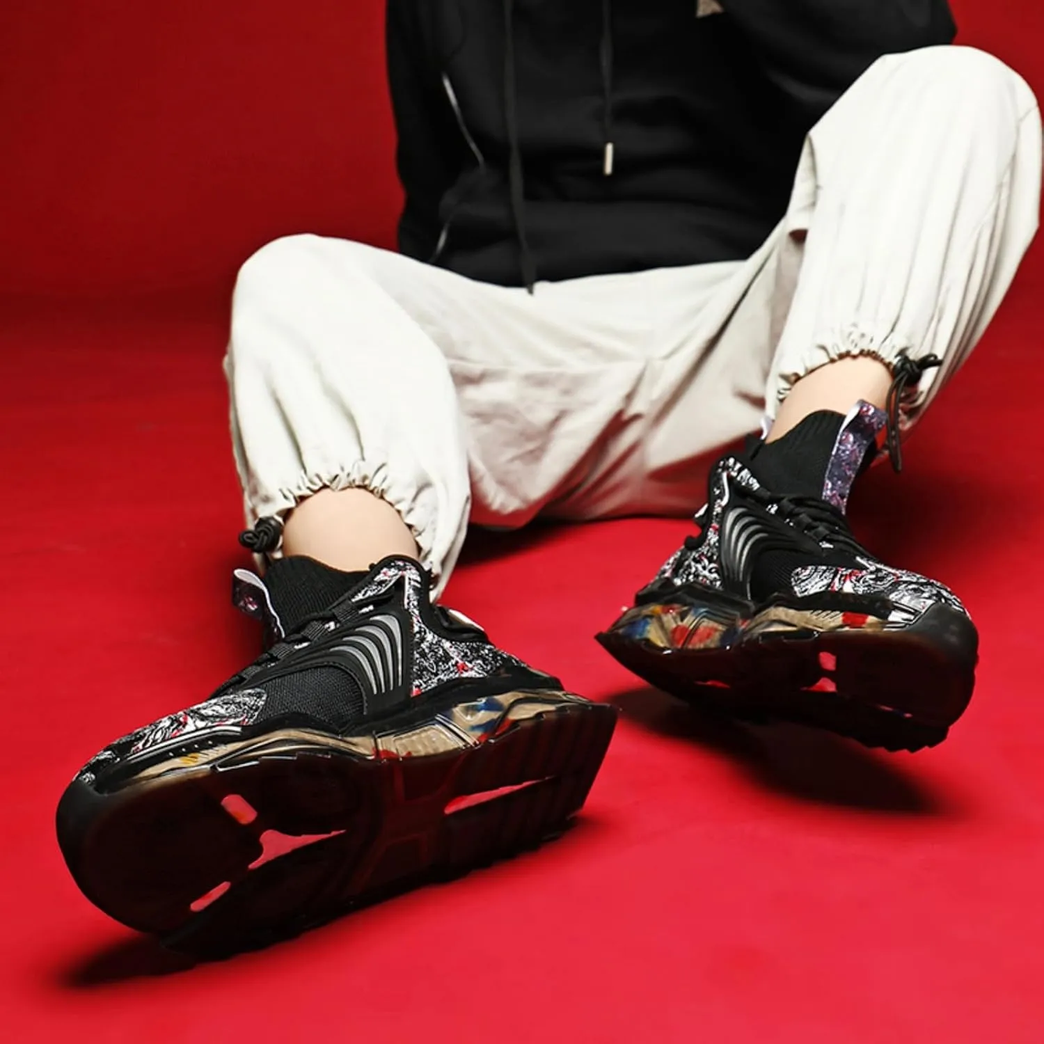 These Men's Basketball Shoes are Ultra - Light. They Make Every Movement Effortless, Whether You're Dribbling on The Court, Running a Quick Lap, or Walking Around School.