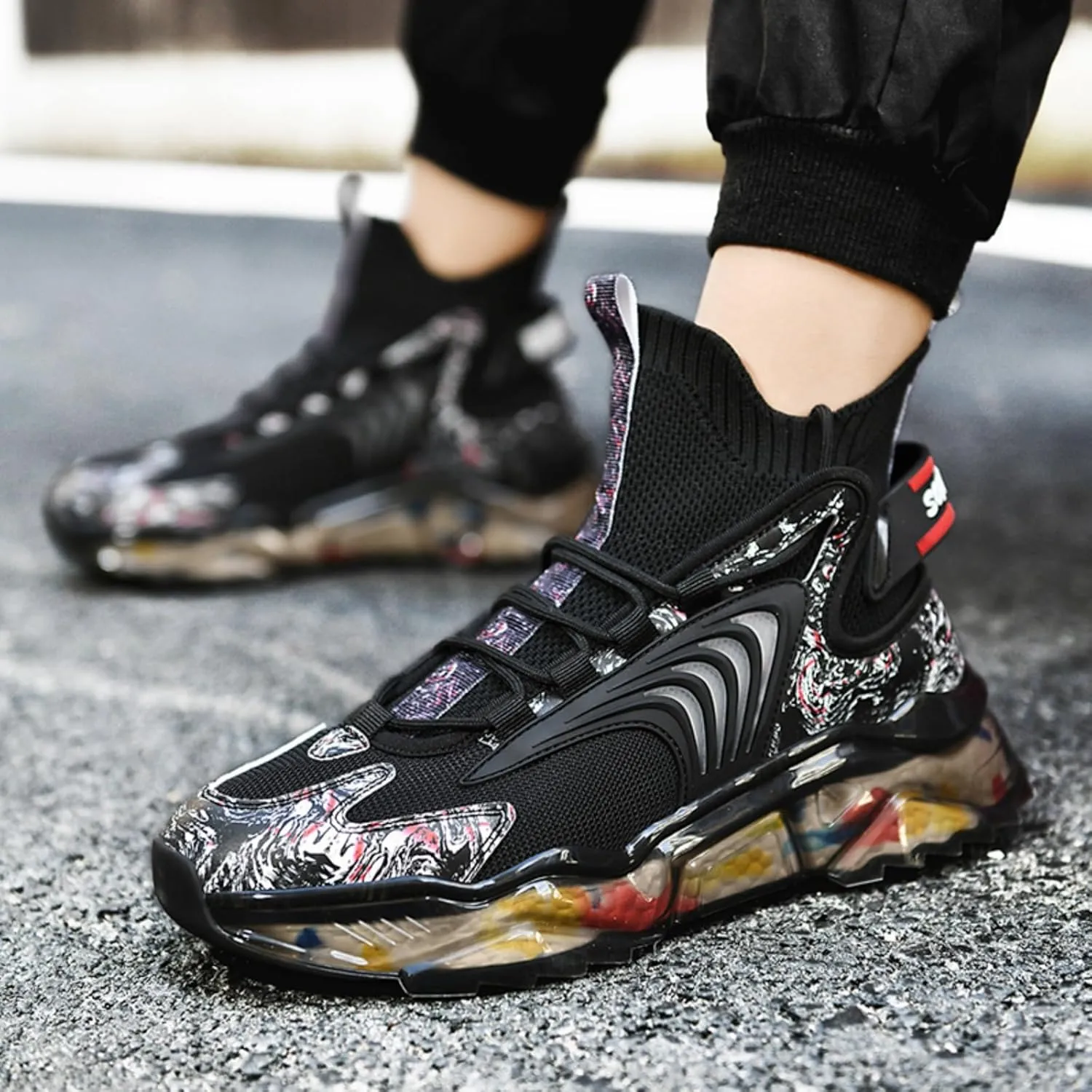 These Men's Basketball Shoes are Ultra - Light. They Make Every Movement Effortless, Whether You're Dribbling on The Court, Running a Quick Lap, or Walking Around School.