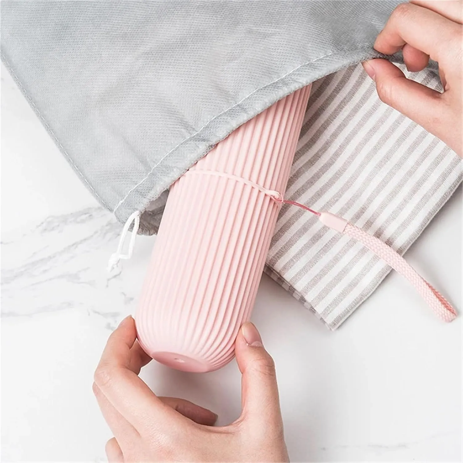 Travel toothbrush cups Portable Travel Mouthwash Mug Set Toothbrush Bucket Covered Toothbrush Case Set of Two(Color1)