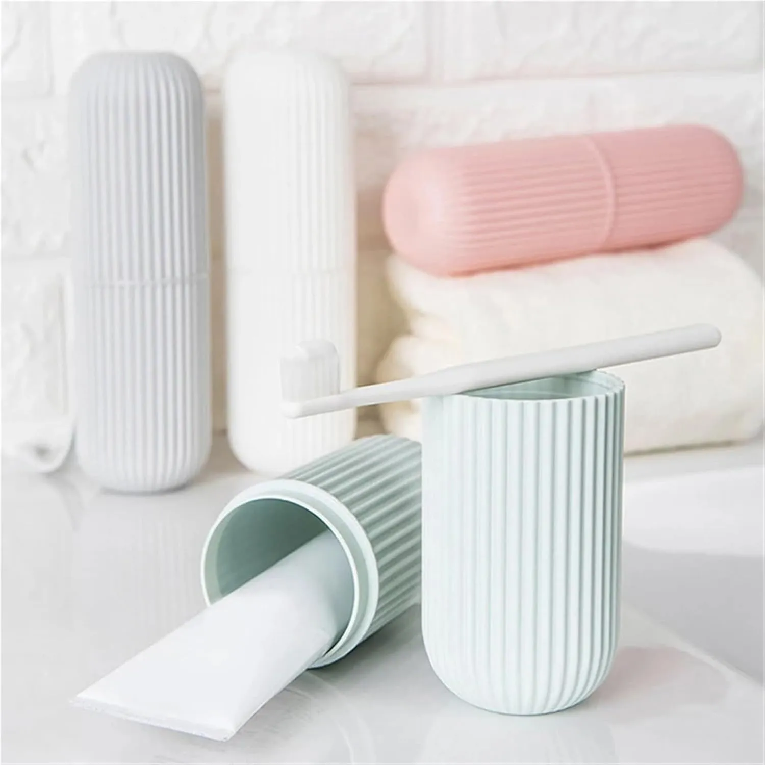 Travel toothbrush cups Portable Travel Mouthwash Mug Set Toothbrush Bucket Covered Toothbrush Case Set of Two(Color1)