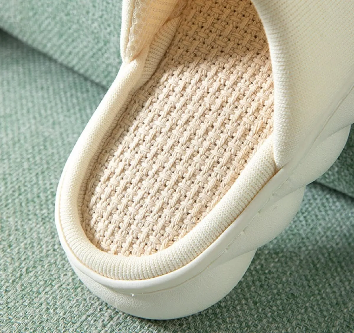 Yoroka Cartoon slippers Cute Animal Shape Slippers,Thick Sole Soft Indoor Outdoor Slippers for Women